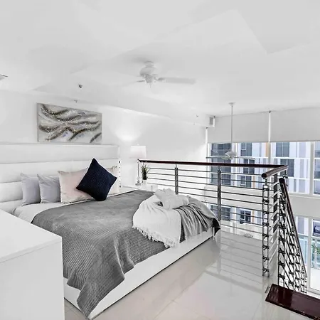 Apartamento Cozy King Loft W/Amazing Views